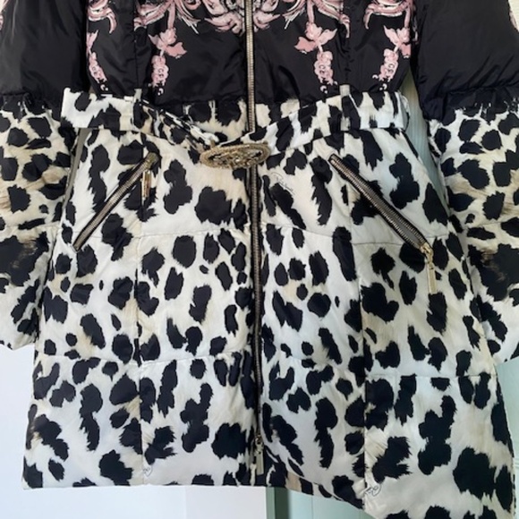Roberto Cavalli Black and Pink Puffer Jacket with Bold Patterns - Picture 3 of 16